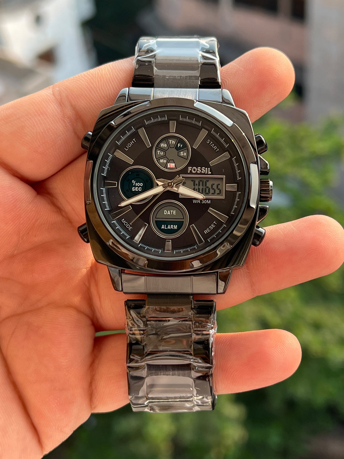 Fossil-Analog-Digital-Black-Dial-Alarm-Date-First-Copy-Watch-Front-View