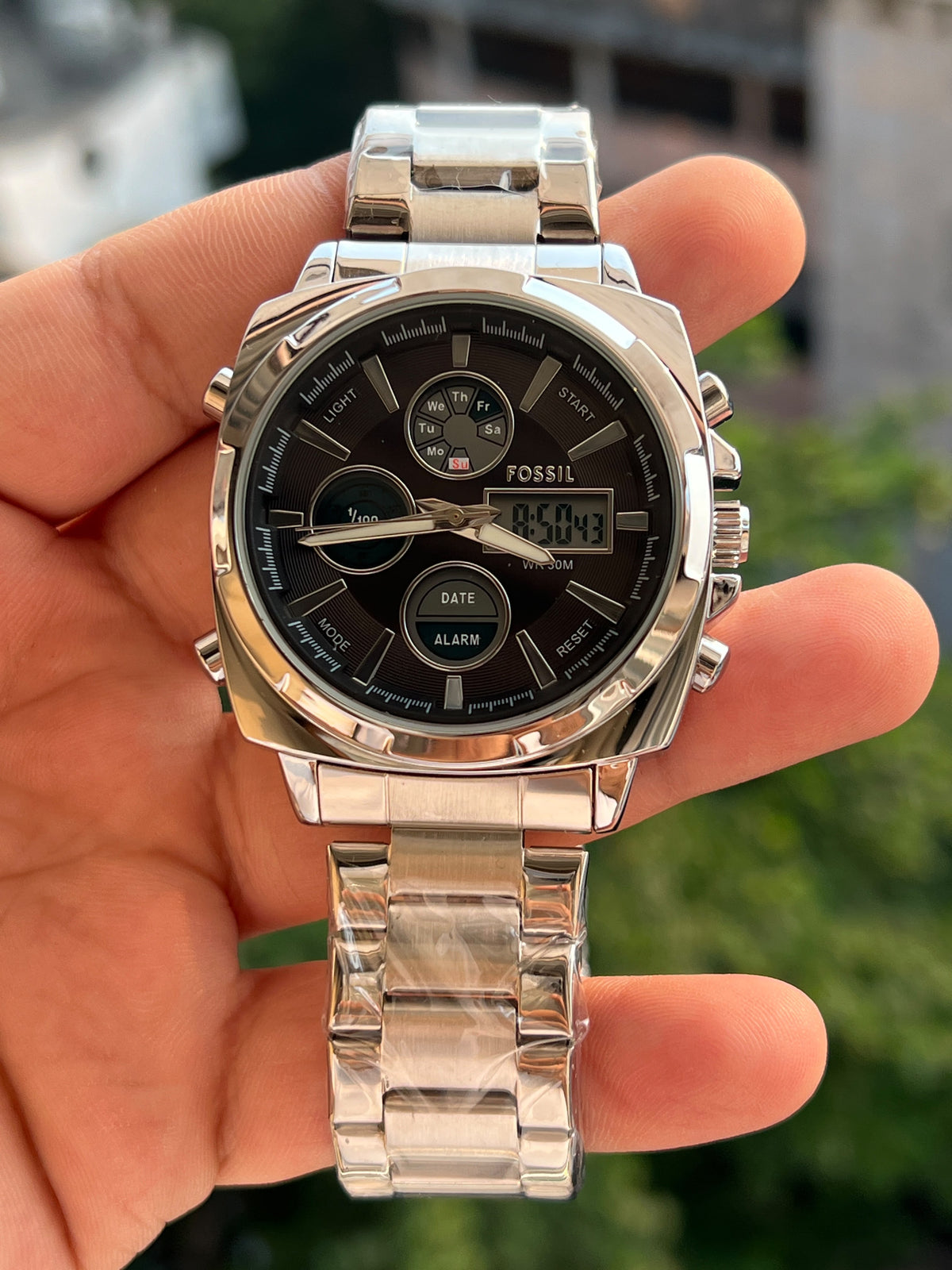 Fossil-Analog-Digital-Black-Dial-Silver-First-Copy-Watch-Front-View