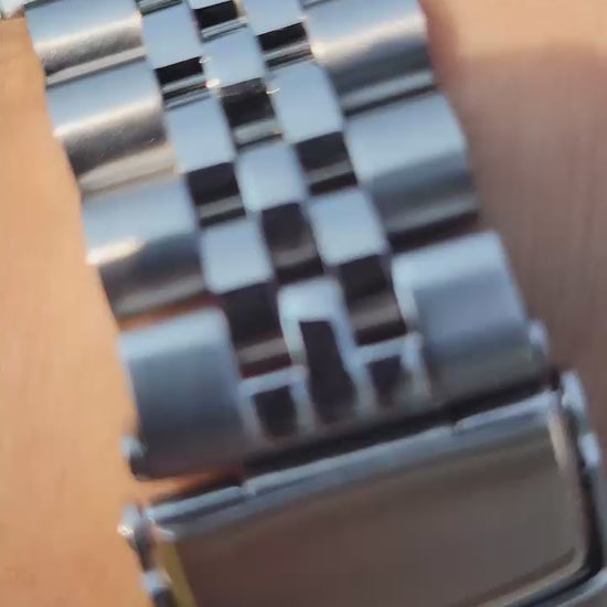 Seiko-5-Sports-Quartz-See-Through-Glass-Open-Back-Case-First-Copy-Anzoro